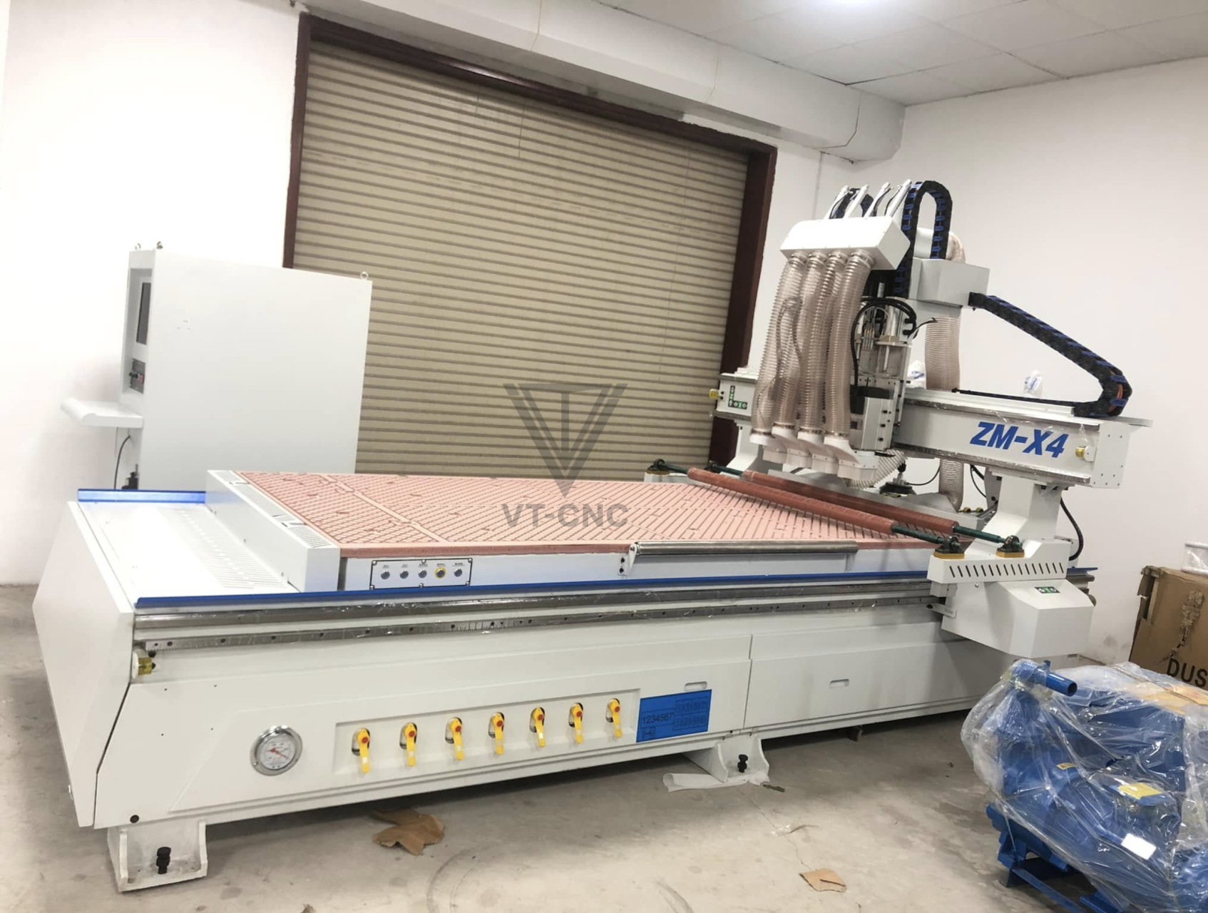 Máy CNC
